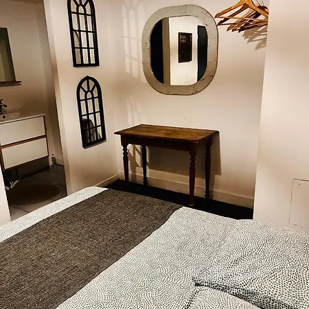 5- Les Tilleuls Roses * Poitiers