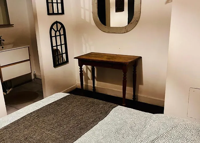 5- Les Tilleuls Roses * Poitiers